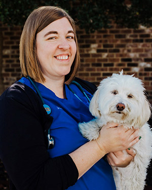 Meet Julie, Crossroads Animal Hospital